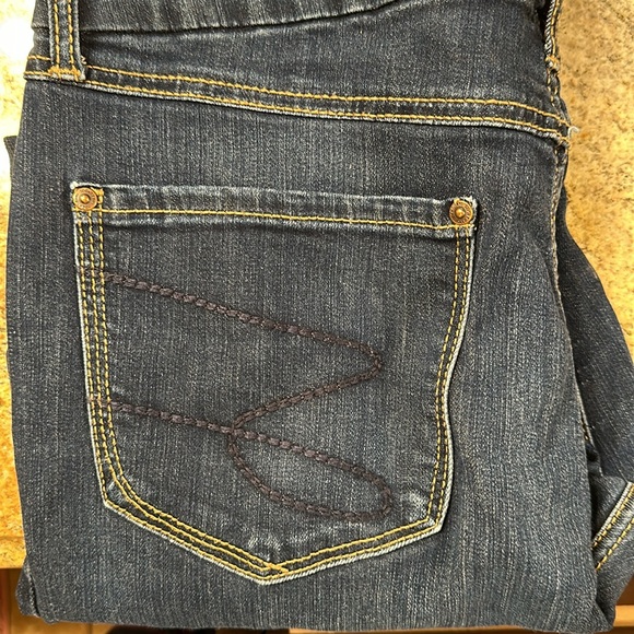 NWOT - SEVEN7 - Straight Leg Jeans Size 12 Embroidered Denim RN 109890 stretch - Picture 13 of 13